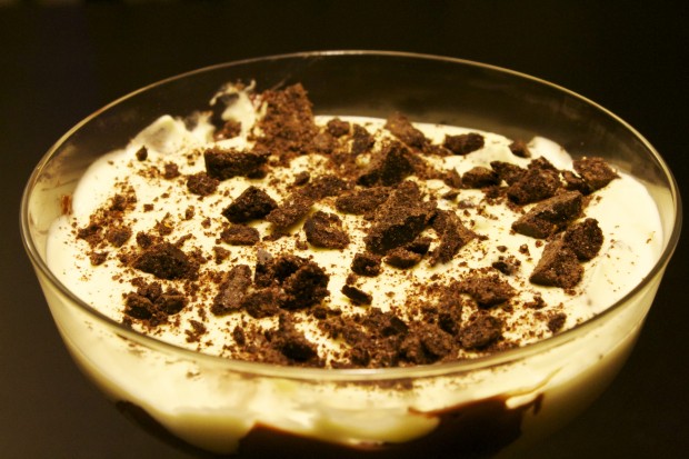 Copa De Crema De Mascarpone Con Nutella Y Chocolate Al Peperoncino