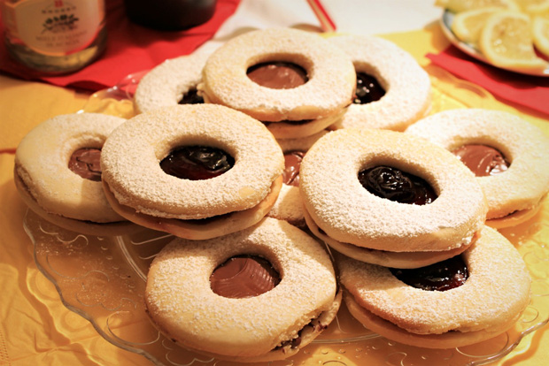 Occhi Di Bue, Galletas Rellenas De Mermelada O Nutella