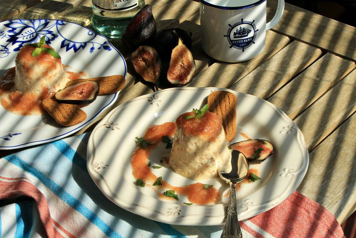 Semifreddo de turrón con higo fresco y una nota de ron ~ Dulces Recetas ~ La ragazza col mattarello Semifreddo de turrón con higo fresco y una nota de ron ~ Dulces Recetas ~ La ragazza col mattarello