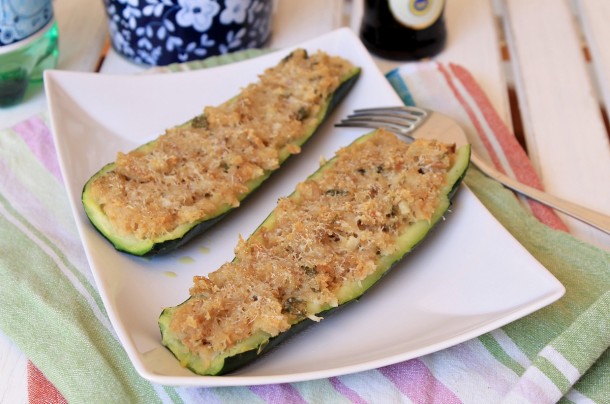 Calabacines Al Horno Rellenos De Atún, Alcaparras Y Parmesano