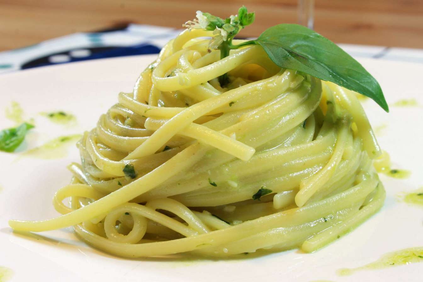 Pasta amb pesto genovès ~ Primers Receptes ~ La ragazza col mattarello Pasta amb pesto genovès ~ Primers Receptes ~ La ragazza col mattarello