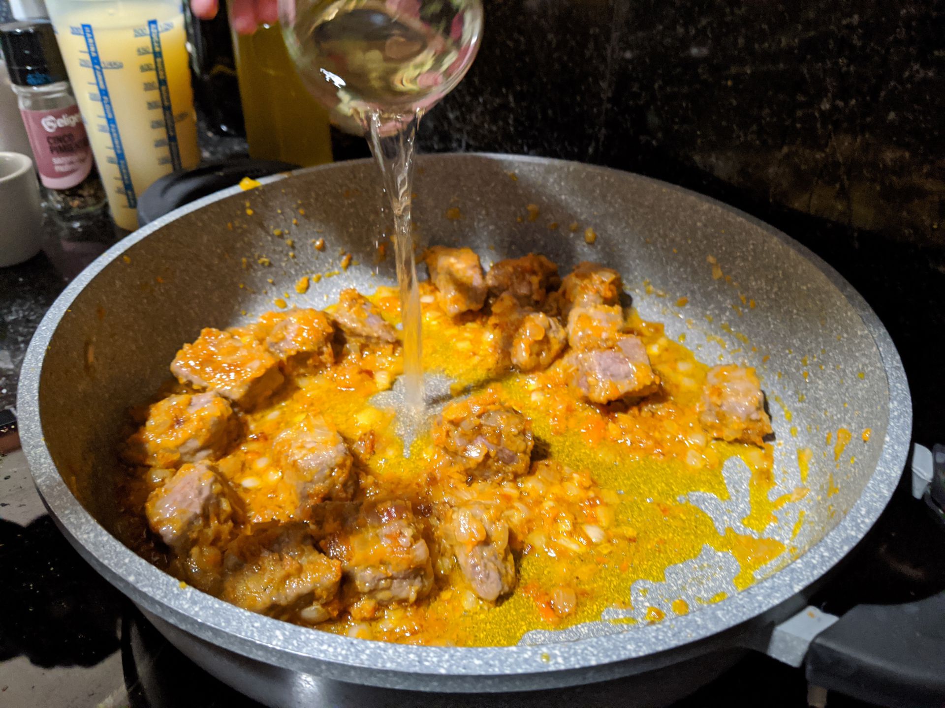 Estofado de ternera con patatas y guisantes (spezzatino con patate e piselli) ~ Recetas Segundos  ~ La ragazza col mattarello