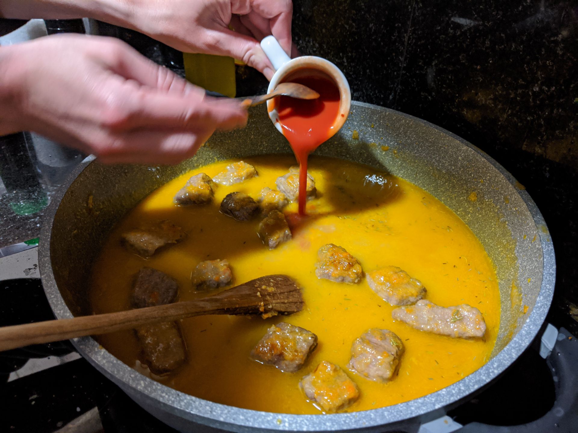 Estofado de ternera con patatas y guisantes (spezzatino con patate e piselli) ~ Recetas Segundos  ~ La ragazza col mattarello