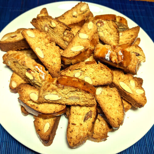 Almond biscuits (cantucci toscani) ~ Desserts Recipes  ~ La ragazza col mattarello Almond biscuits (cantucci toscani) ~ Desserts Recipes  ~ La ragazza col mattarello