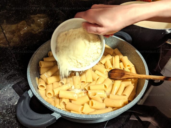 Pasta alla gricia La ragazza col mattarello