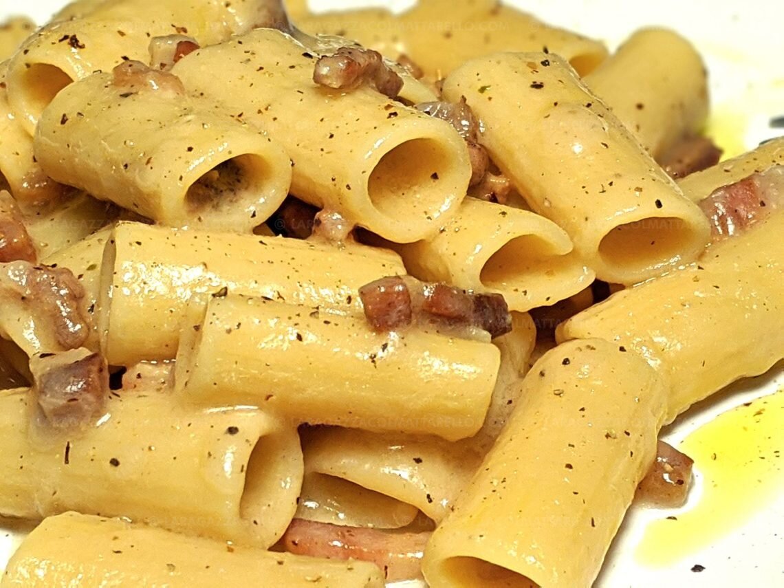 Pasta alla gricia La ragazza col mattarello