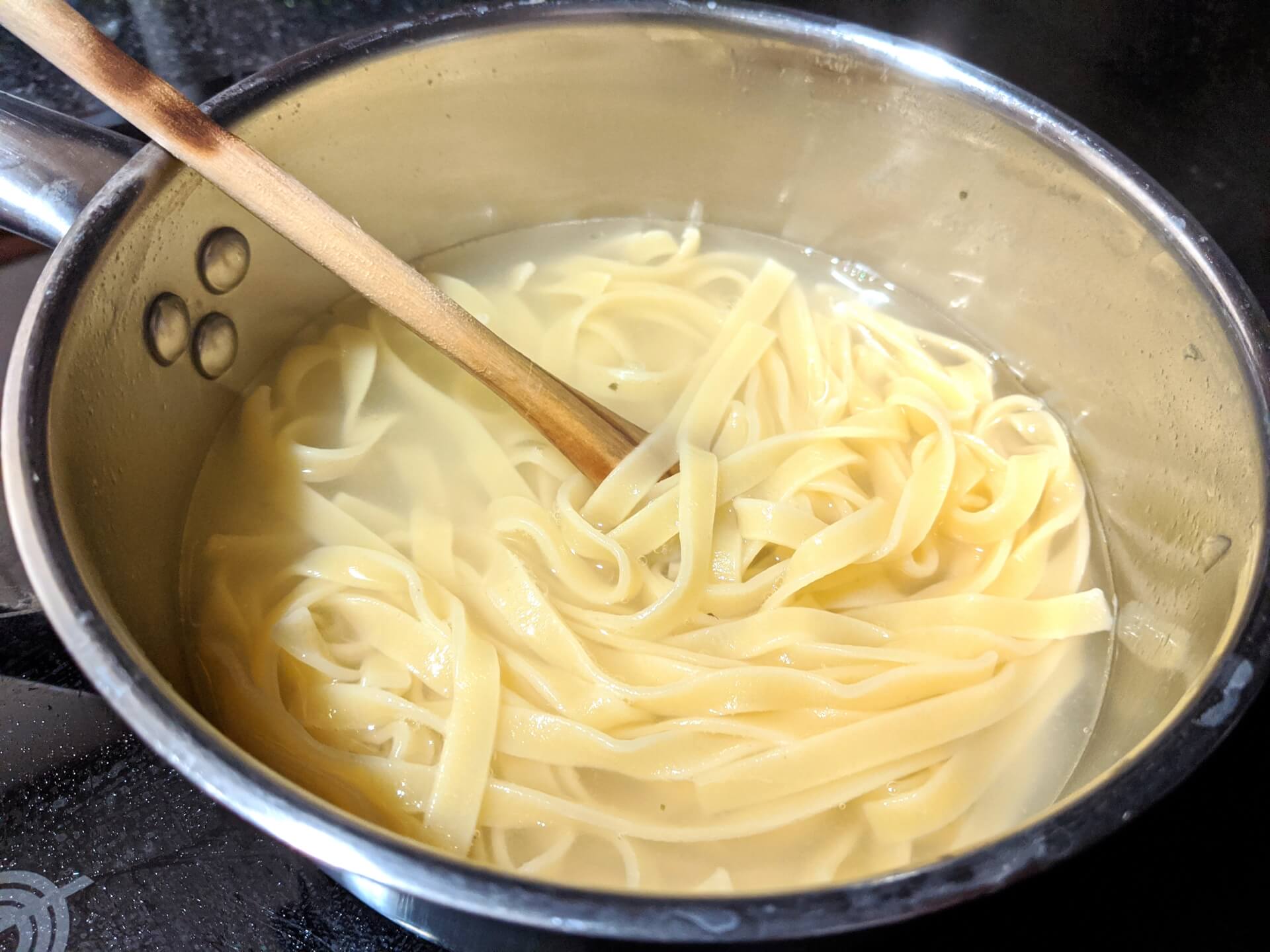 Pasta con alcachofas, espárragos y guisantes (Pasta primavera con asparagi, carciofi e piselli) ~ Primeros Recetas  ~ La ragazza col mattarello