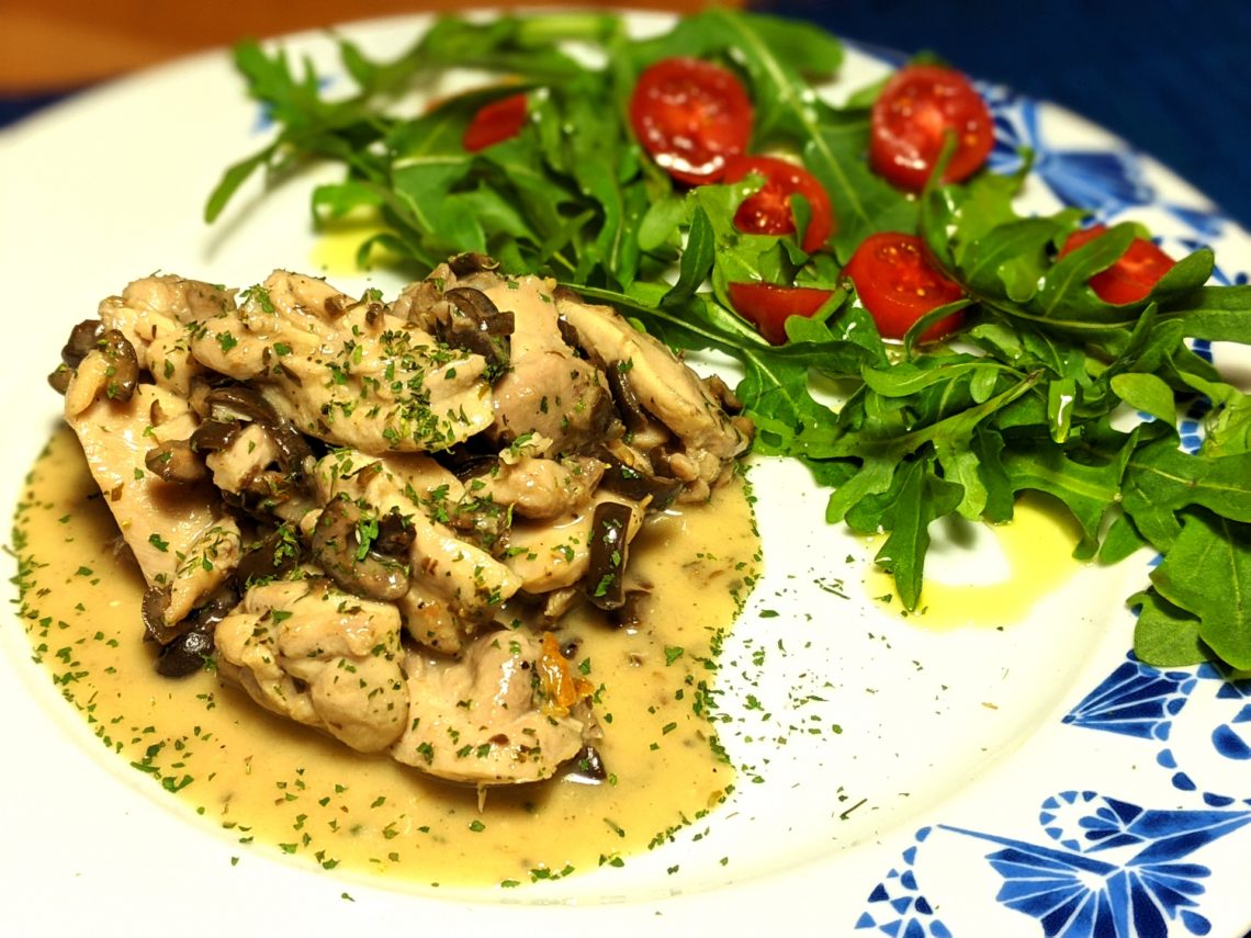 Pollo guisado con aceitunas (spezzatino di pollo con le olive)