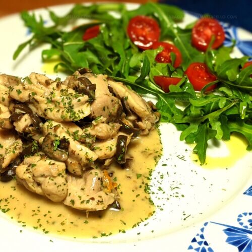 Pollo guisado con aceitunas (spezzatino di pollo con le olive)