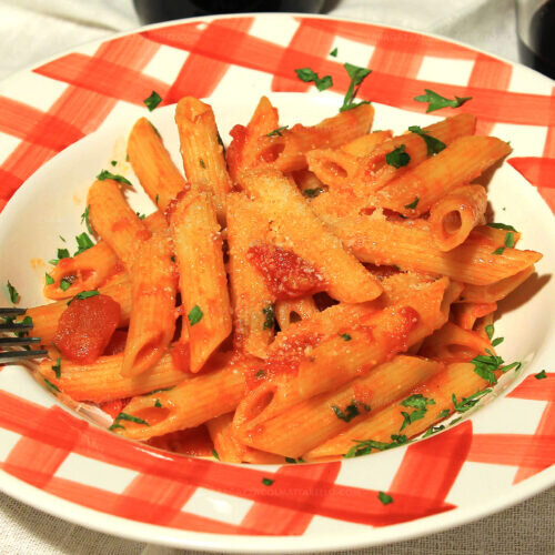 Pasta Arrabbiata (penne all'arrabbiata) ~ Main courses Recipes  ~ La ragazza col mattarello Pasta Arrabbiata (penne all'arrabbiata) ~ Main courses Recipes  ~ La ragazza col mattarello