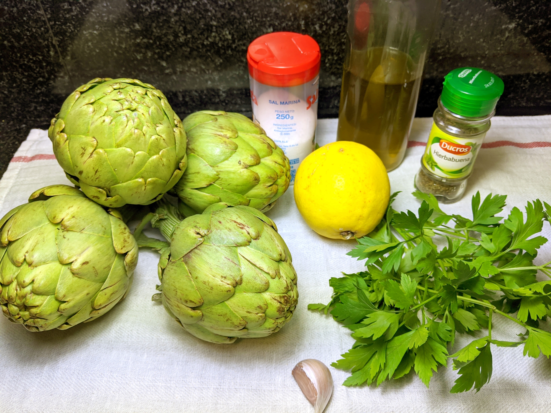 Roman style artichokes (carciofi alla romana) ~ Appetizers Recipes  ~ La ragazza col mattarello