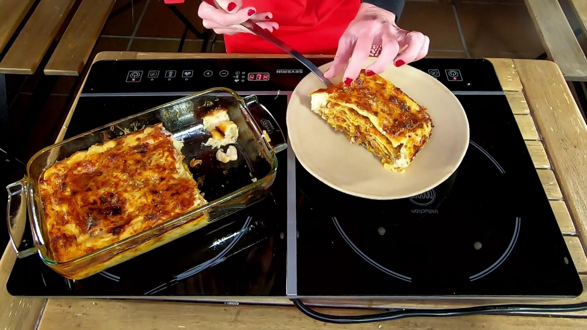 Lasaña a la boloñesa: La receta tradicional italiana auténtica y deliciosa ~ Primeros Recetas  ~ La ragazza col mattarello