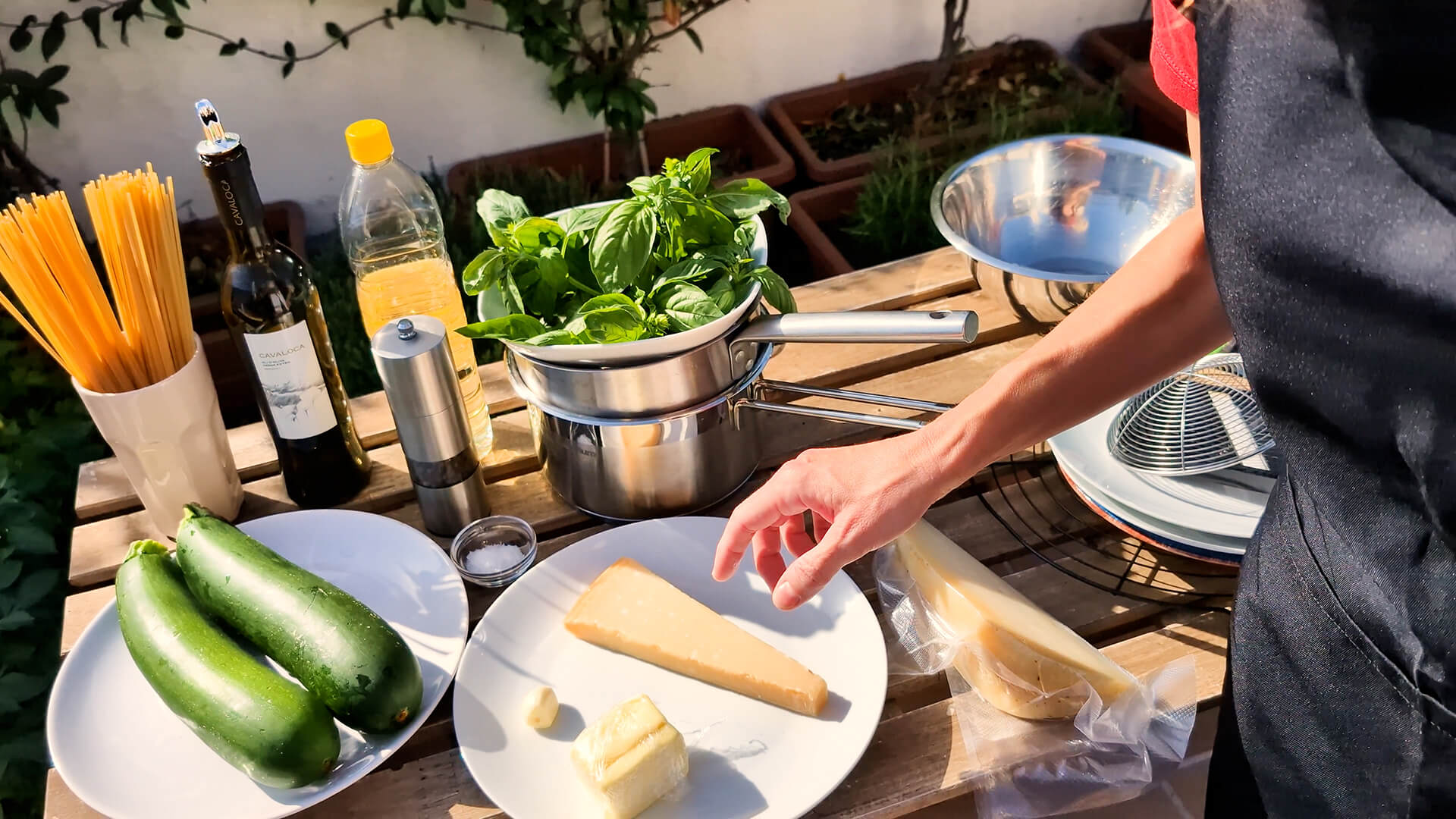 Spaghetti a la Nerano: Un viaje al corazón de la cocina italiana ~ Primeros Recetas  ~ La ragazza col mattarello