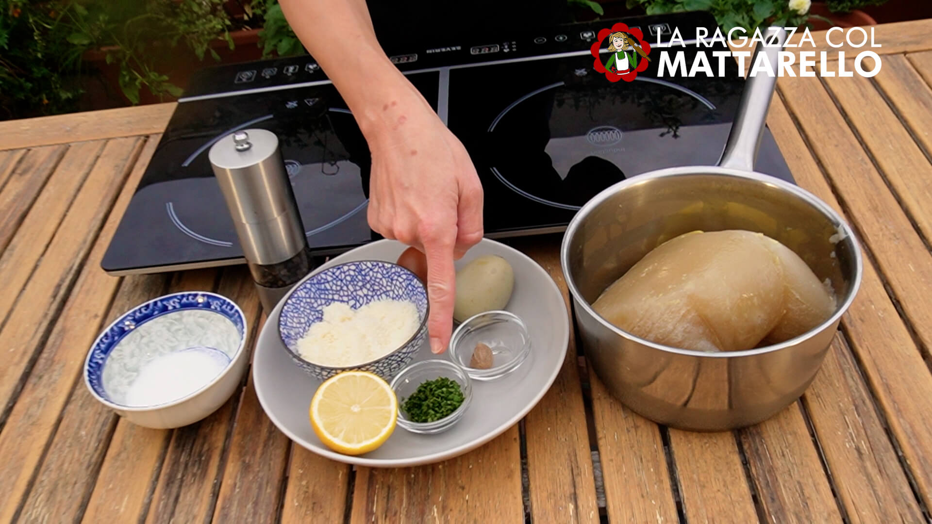 Roman-Style Stracciatella: The Italian Egg and Cheese Soup ~ Main courses Recipes  ~ La ragazza col mattarello