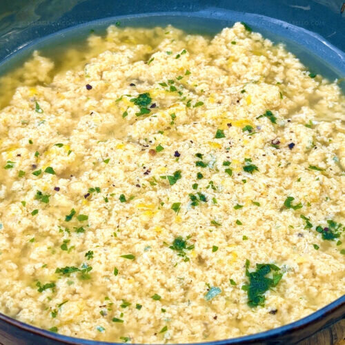 Stracciatella a la romana, la sopa italiana de huevo con queso