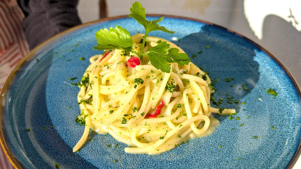 Espaguetis con ajo, aceite y guindilla (Aglio, olio e peperoncino)