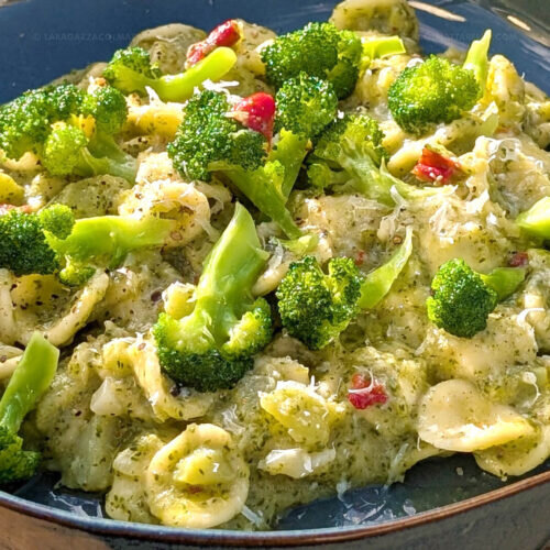 Pasta con brócoli y anchoas