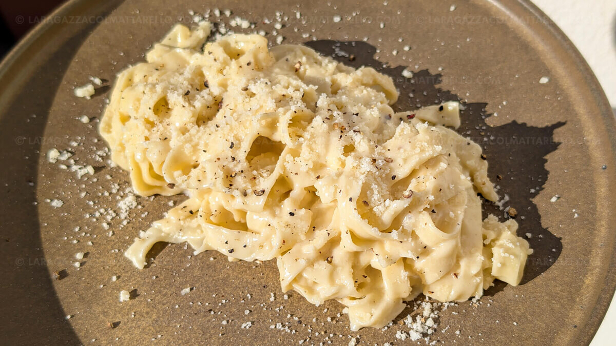 Fettuccine Alfredo: receta de pasta con parmesano y mantequilla