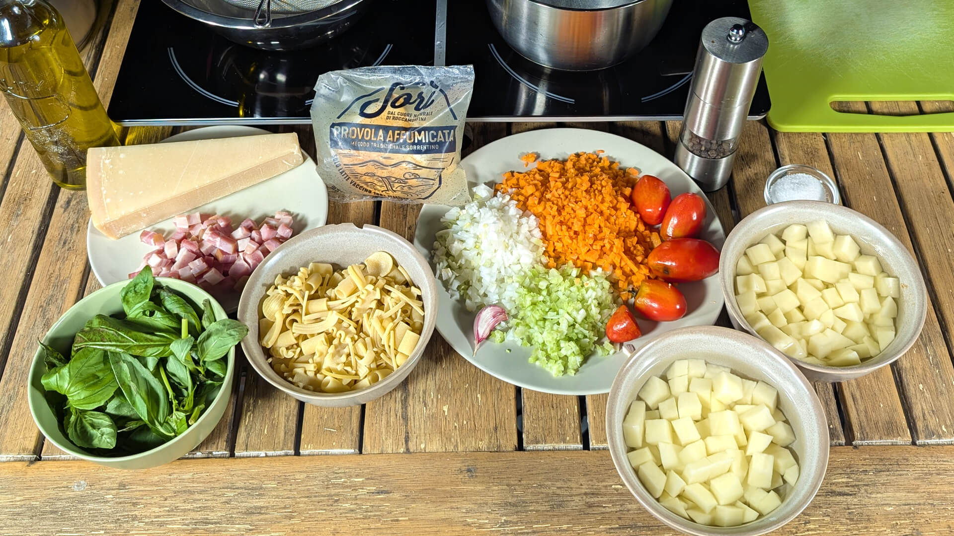 Pasta con patatas y provola (Pasta patate e provola) ~ Primeros Recetas  ~ La ragazza col mattarello