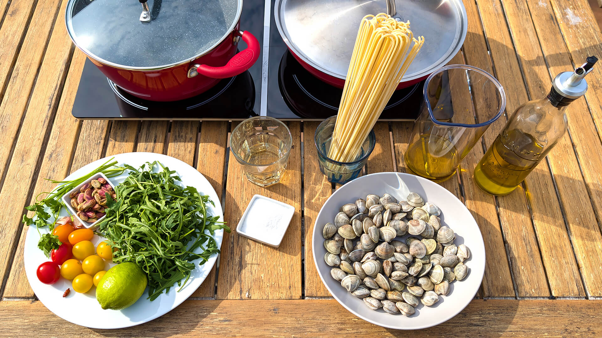 Pasta con chirlas, tomatitos y pesto de rúcula ~ Primeros Recetas  ~ La ragazza col mattarello