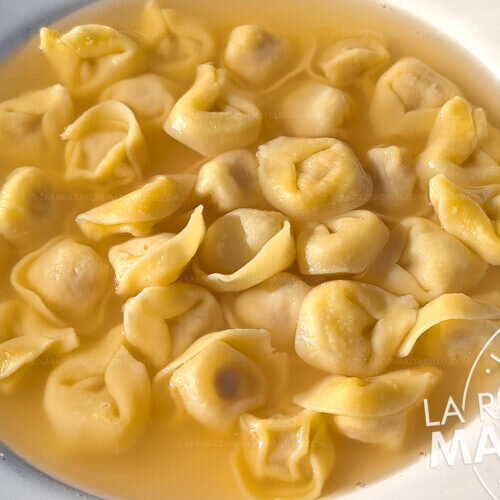 Tortellini in brodo, la receta tradicional italiana de Navidad