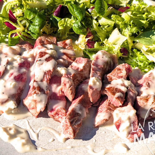 Bistec con salsa de gorgonzola: trucos para una carne tierna y jugosa ~ Recetas Segundos  ~ La ragazza col mattarello