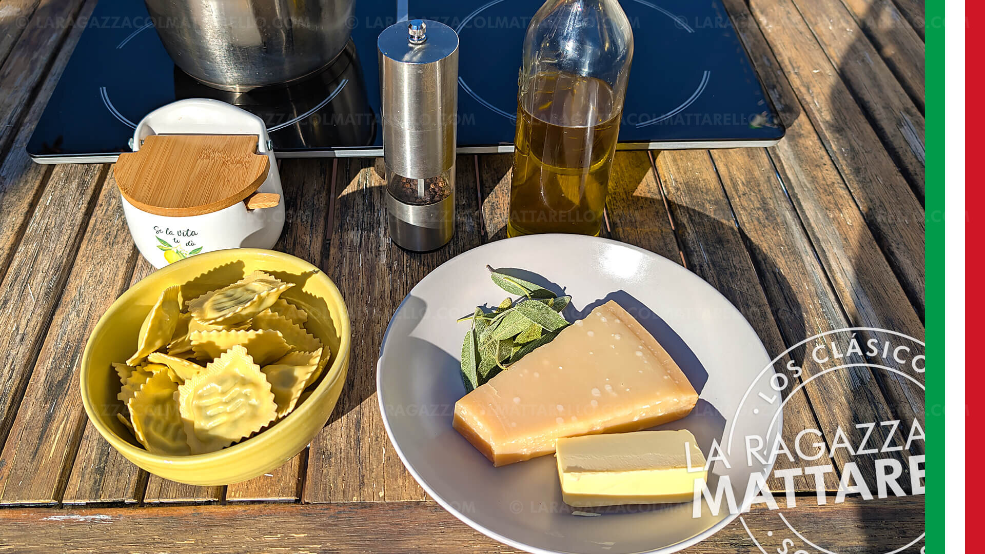 Ravioli con mantequilla y salvia receta clásica italiana ~ Paso a paso en tres minutos Primeros Recetas ~ La ragazza col mattarello Ravioli con mantequilla y salvia receta clásica italiana ~ Paso a paso en tres minutos Primeros Recetas ~ La ragazza col mattarello