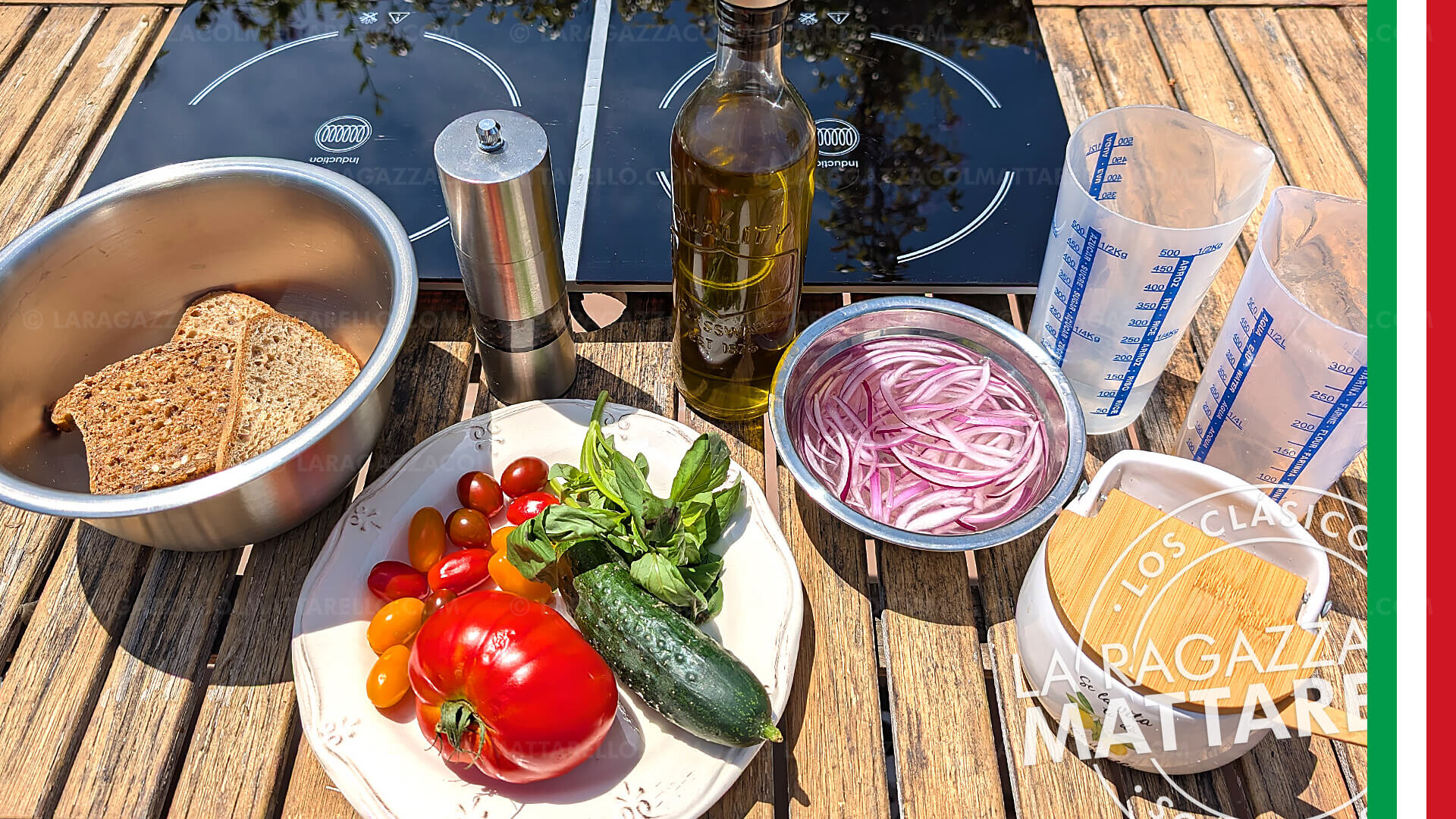 Panzanella toscana: la receta tradicional de ensalada de pan italiana ~ Primeros Recetas ~ La ragazza col mattarello Panzanella toscana: la receta tradicional de ensalada de pan italiana ~ Primeros Recetas ~ La ragazza col mattarello